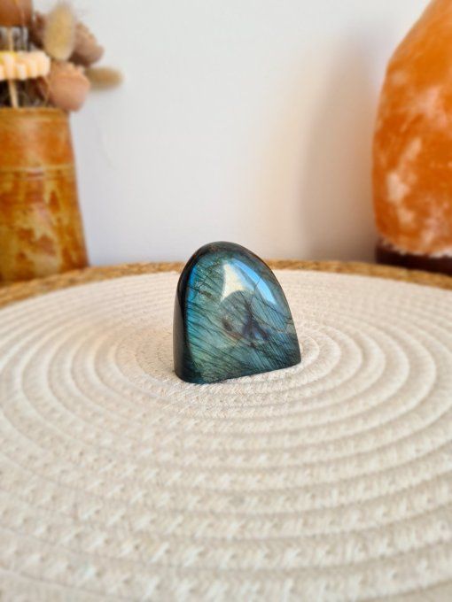 Forme Libre de Labradorite Bleue